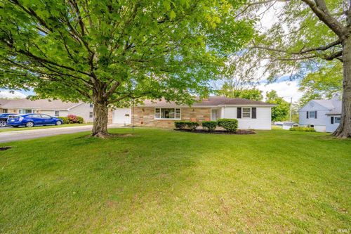 712 Redbud Ln, New Castle, IN, 47362-1662 | Card Image
