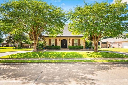 6210 Bayou Crossing Dr, Alexandria, LA, 71303-7004 | Card Image