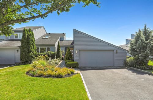 4 Harbour Dr, Blue Point, NY, 11715-1420 | Card Image