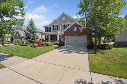 24522 Padstone Dr, South Lyon, MI, 48178-8308 | Card Image