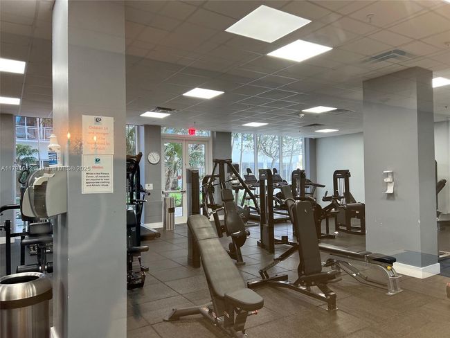 APT-2102 - 2030 S Ocean Dr, Condo with 1 bedrooms, 1 bathrooms and null parking in Hallandale Beach FL | Image 16