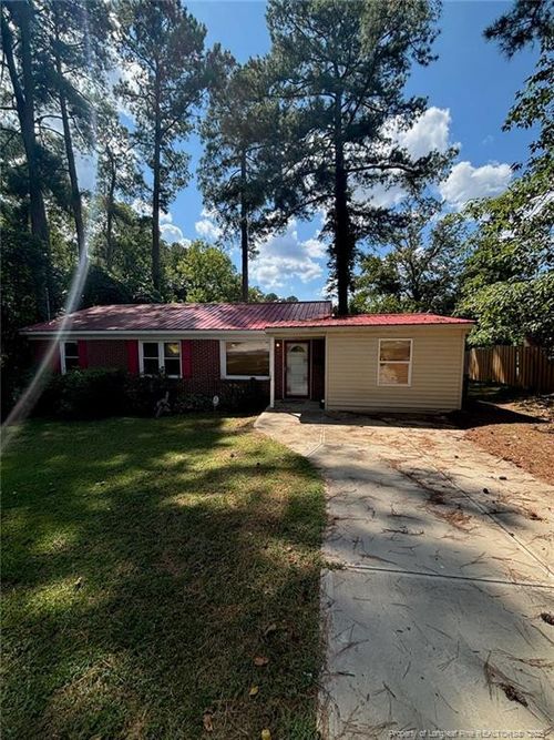 1106 Pinehurst St, Sanford, NC, 27330-5234 | Card Image