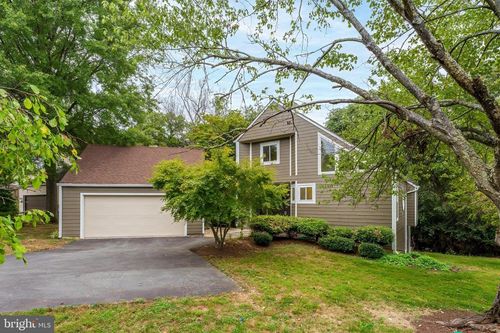 11916 Moss Point Ln, RESTON, VA, 20194-1728 | Card Image