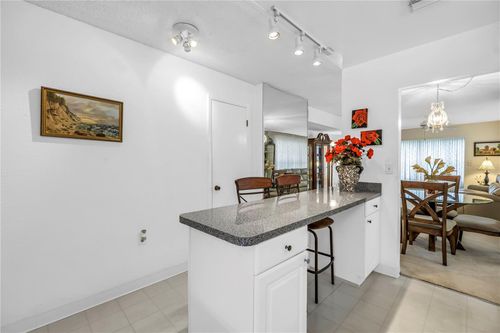 apt-209-9950 62nd Ter N, St Petersburg, FL, 33708-3562 | Card Image
