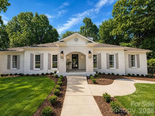 2823 Wickersham Rd, Charlotte, NC, 28211-3218 | Card Image
