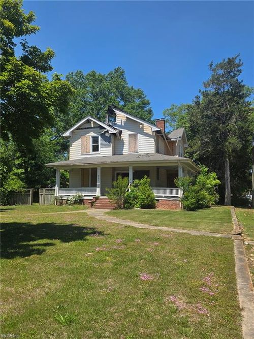 501 N High St, Franklin, VA, 23851-1421 | Card Image