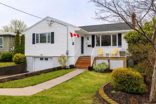 21 Lawnsdale Dr, Dartmouth, NS, B3A2N1 | Card Image