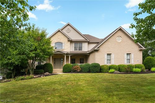1597 Fallen Timber St Ne, Canton, OH, 44721-3852 | Card Image