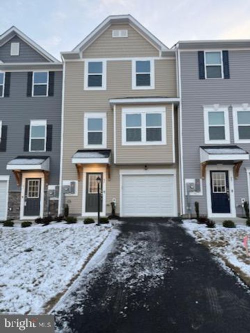 85 Tumblehome Rd, INWOOD, WV, 25428-1390 | Card Image