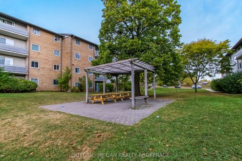 11-635 Wonderland Rd S, London, ON, N6K1M1 | Card Image