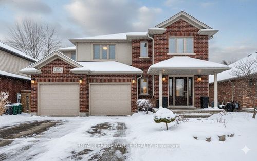 183 Brookmead St, Elmira, ON, N3B0A2 | Card Image