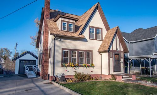 813 E Mitchell St, Kendallville, IN, 46755-1832 | Card Image