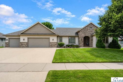 117 Grovebrook Dr, Mankato, MN, 56001-6498 | Card Image