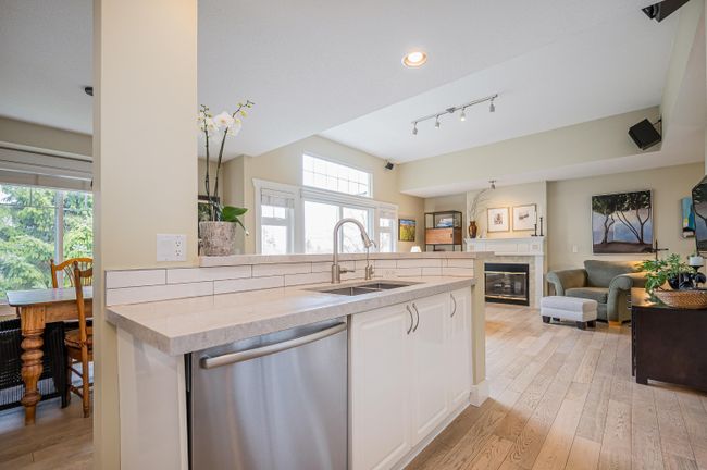 10 - 2780 150 Street, Townhouse with 2 bedrooms, 2 bathrooms and 4 parking in Surrey BC | Image 14