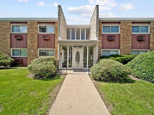 219-120 Collen Dr, Lombard, IL, 60148-4452 | Card Image