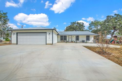 115 Rangeland Rd, Bastrop, TX, 78602-5608 | Card Image