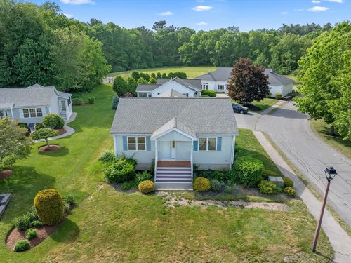 90-90 Crystal Water Dr, East Bridgewater, MA, 02333-2188 | Card Image
