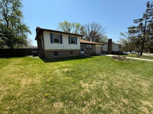 3266 Aqueduct Dr, Lexington, KY, 40517-3902 | Card Image