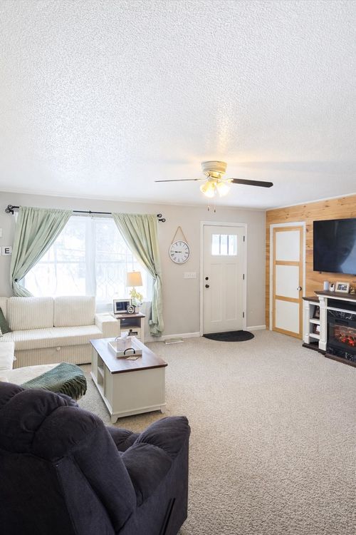 274 Scottsdale Rd, Newport, VT, 05855-9689 | Card Image