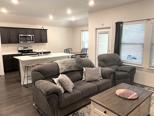 2212 San Jacinto Way, House other with 3 bedrooms, 2 bathrooms and null parking in Sherman TX | Image 5