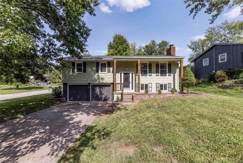 6739 Nw Hilldale Dr, Kansas City, MO, 64151-2359 | Card Image