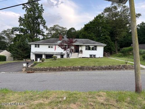 81 Roosevelt Ave, North Haledon, NJ, 07508-2823 | Card Image