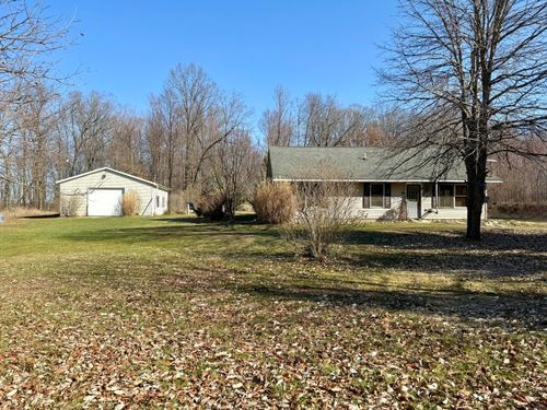 1545 Van Vleck Rd, Fenwick, MI, 48834-9790 | Card Image