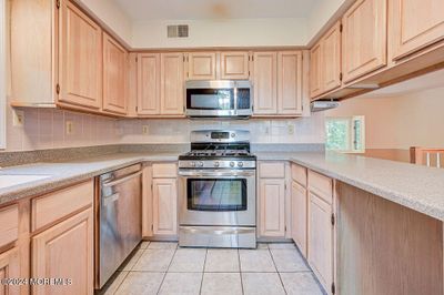 81 Agostina Drive, Condo with 3 bedrooms, 2 bathrooms and 1 parking in Holmdel NJ | Image 2