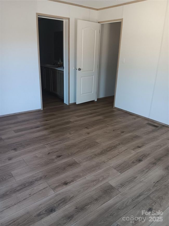 Primary Bedroom | Image 22