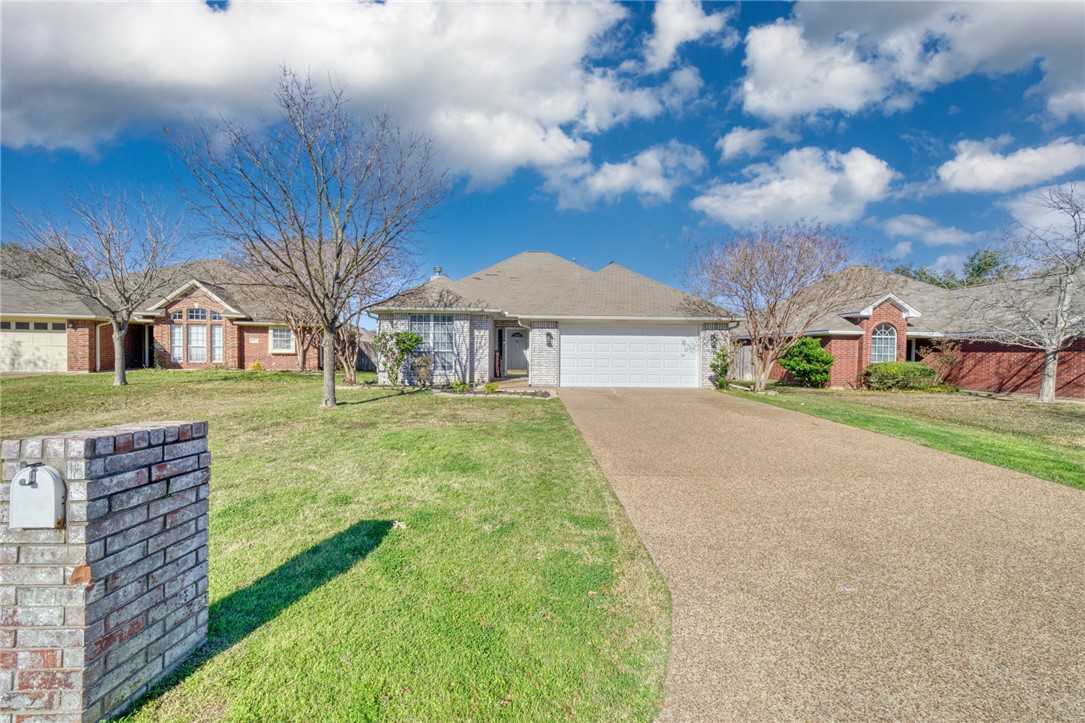 Chantal Cir, College Station, TX 77845