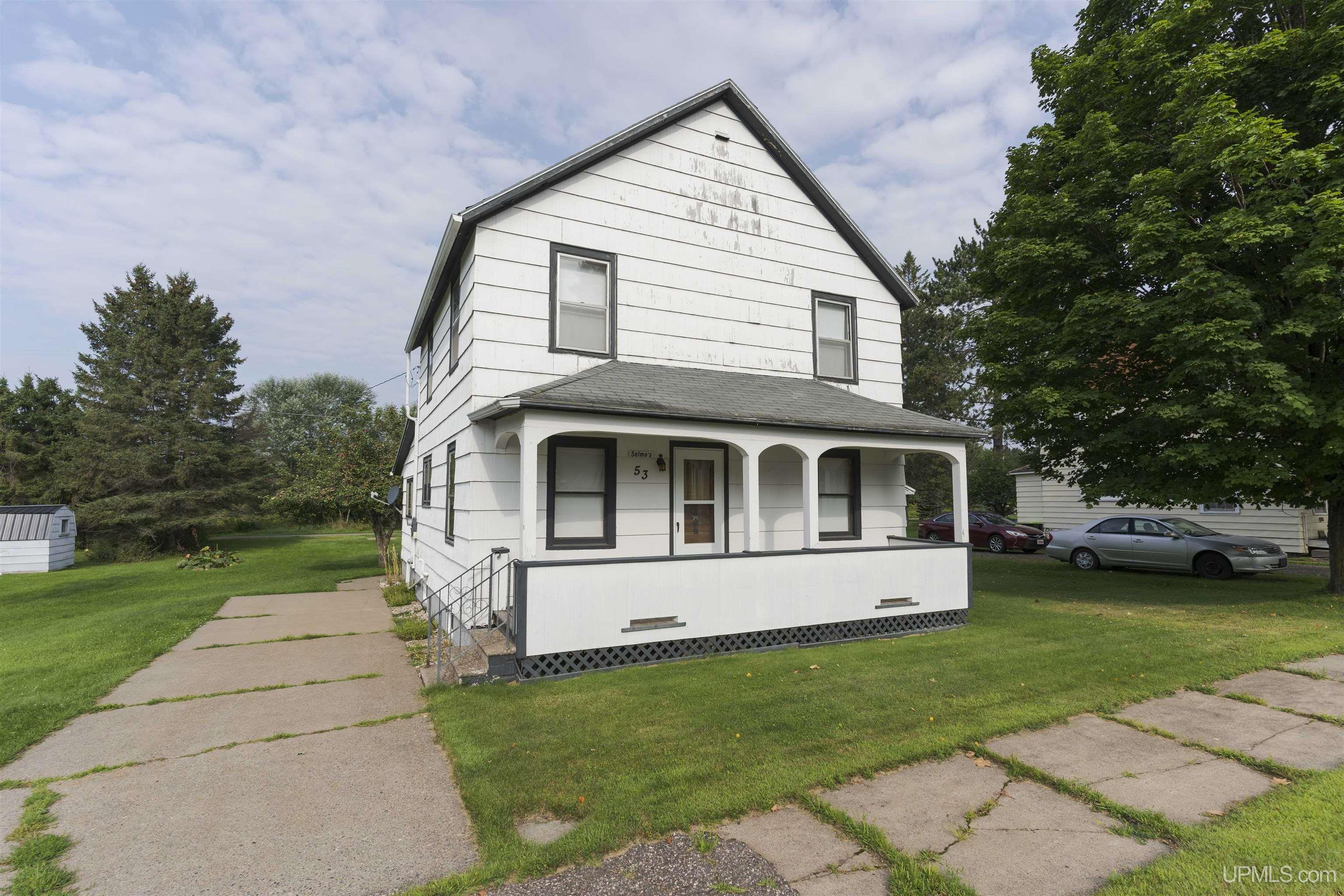 Bengal St, Caspian, MI 49915