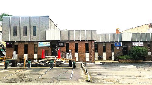 33409 Grand River Ave, Farmington, MI, 48335-3521 | Card Image