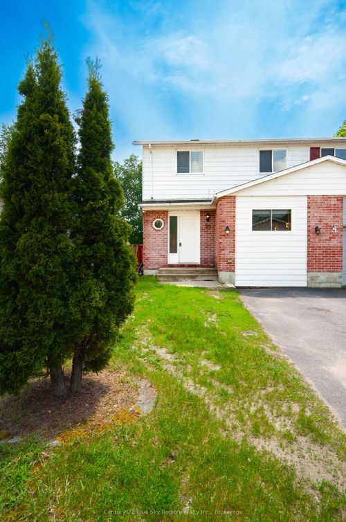 26 Paul St, North Bay, ON, P1B9M1 | Card Image
