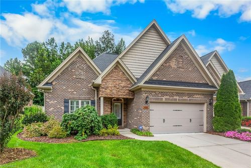 2226 Renaissance Ln, High Point, NC, 27262-4415 | Card Image