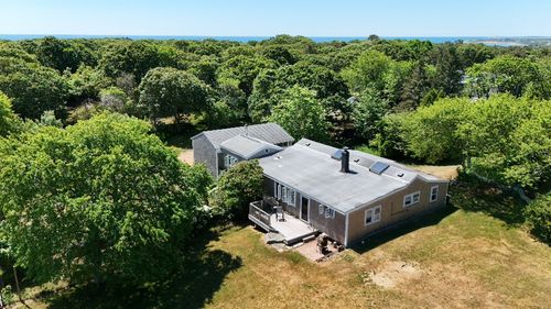 8 Rumpus Ridge Rd, Chilmark, MA, 02535-1714 | Card Image