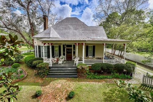 212 W Robert Toombs Ave, Washington, GA, 30673-1666 | Card Image