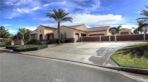 923 Union St, Cherry Valley, CA, 92223-4071 | Card Image