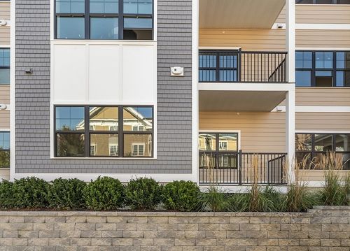 202-55 Pointe Pl, Dover, NH, 03820-4742 | Card Image