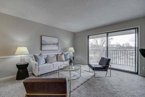 302-2200 Nevada Ave S, Saint Louis Park, MN, 55426-2637 | Card Image
