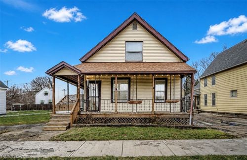 3062 W 51st St, Cleveland, OH, 44102-4595 | Card Image