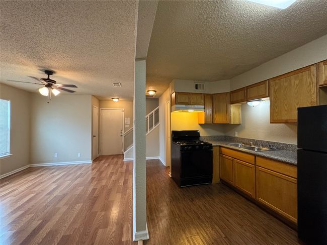 APT-102 - 4904 W Wind Trl, Home with 2 bedrooms, 2 bathrooms and 2 parking in Austin TX | Image 5