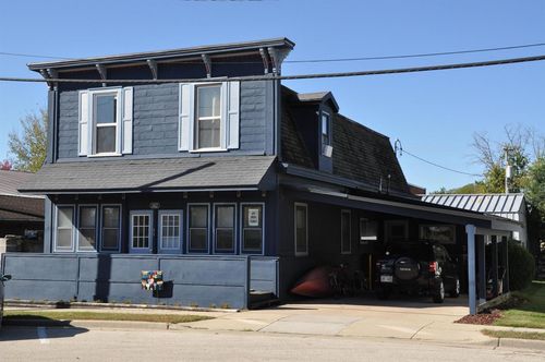 142 N Worcester St, Spring Green, WI, 53588-7102 | Card Image