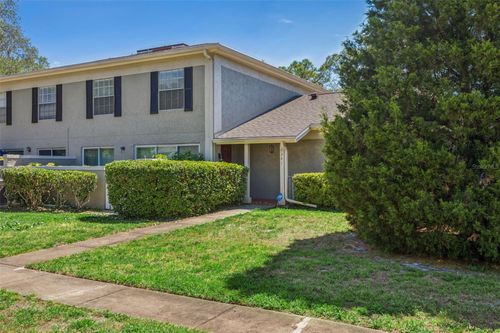 6341-6341 Treetop Cir, TEMPLE TERRACE, FL, 33617-2715 | Card Image
