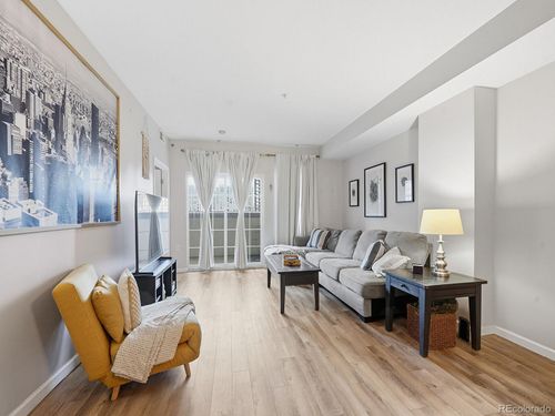 4e-925 N Lincoln Street, Denver, CO, 80203 | Card Image