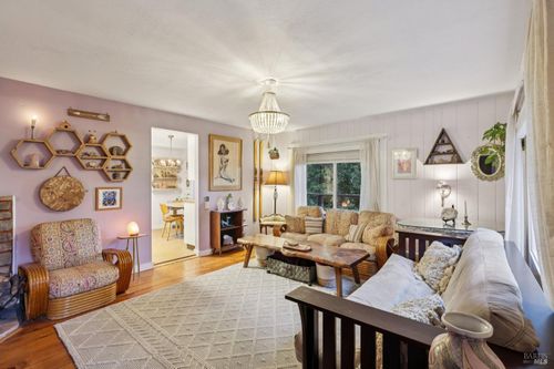 189 Wagnon Road, Sebastopol, CA, 95472 | Card Image