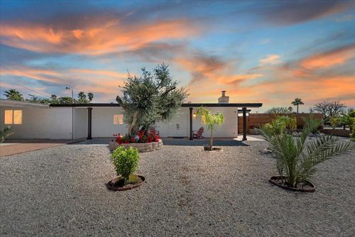 32300 Shadow Mountain Ln, Thousand Palms, CA, 92276-4605 | Card Image