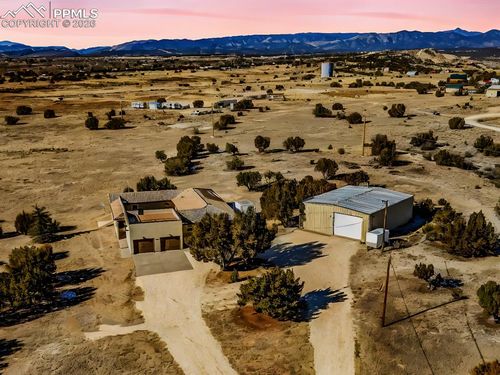 611 Q St, Penrose, CO, 81240-9530 | Card Image