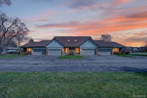 31924 Joseph Anthony Court, Warren, MI, 48093 | Card Image