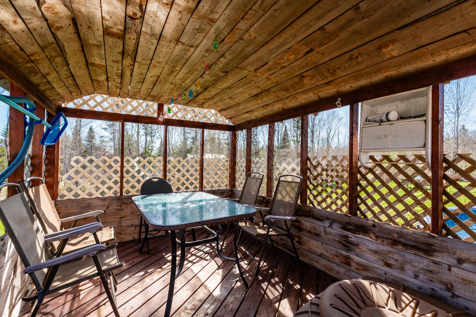 Residential in Saint-Isidore-de-Clifton 3
