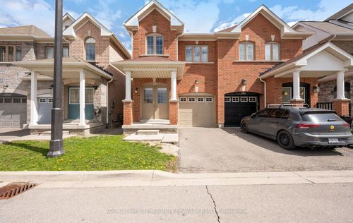 902 Francine Cres, Mississauga, ON, L5V0E2 | Card Image
